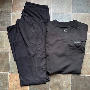 Jaanuu black scrub set size xs